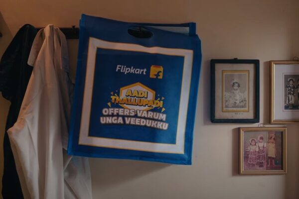 Flipkart goes into the popular shopping streets of Tamil Nadu to be part of the Aadi Shopping craze