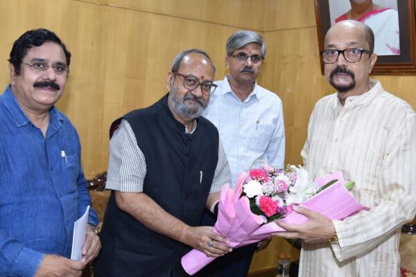 PRSI President Dr Ajit Pathak meets Chhattisgarh Governor Shri Ramen Deka