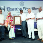 SMT. VANITHA MOHAN CHAIRPERSON OF PRICOL LIMITED and MANAGING TRUSTEE OF SIRUTHULI AWARDED 2024 KULAPATI MUNSHI AWARD